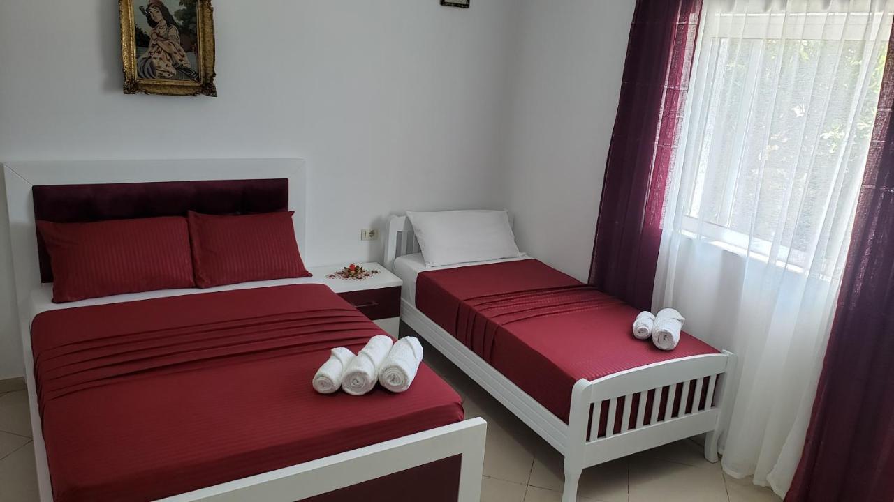 Guesthouse Shehu Ксамил Екстериор снимка